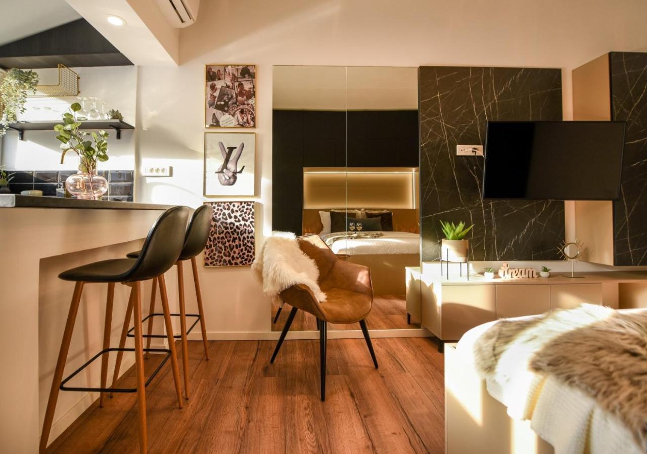 Calea Victoriei Modern Studio - Escape In The City Center Bucarest Exterior foto